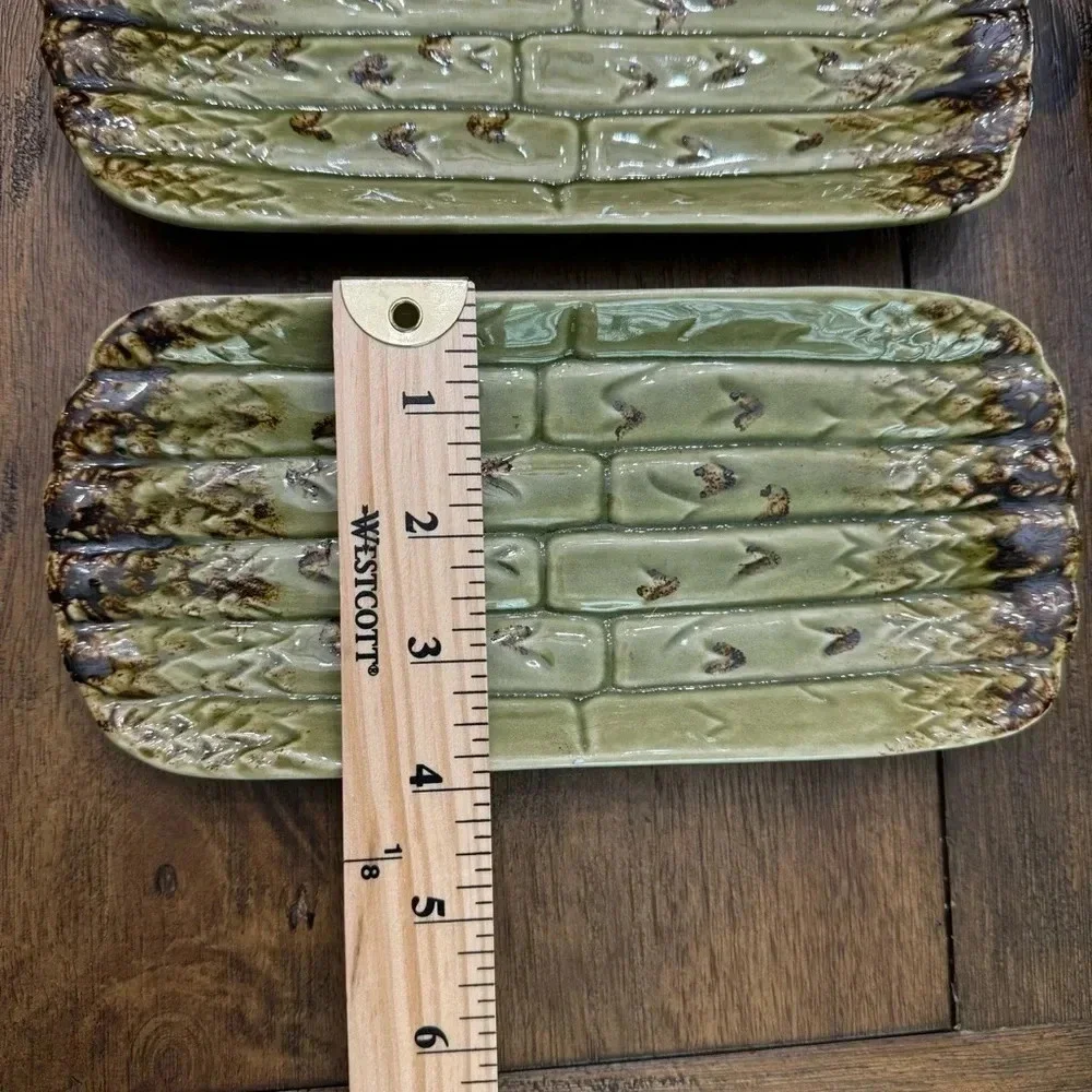 Beautiful appetizer plates, asparagus theme. Made in Portugal. Set of 4.